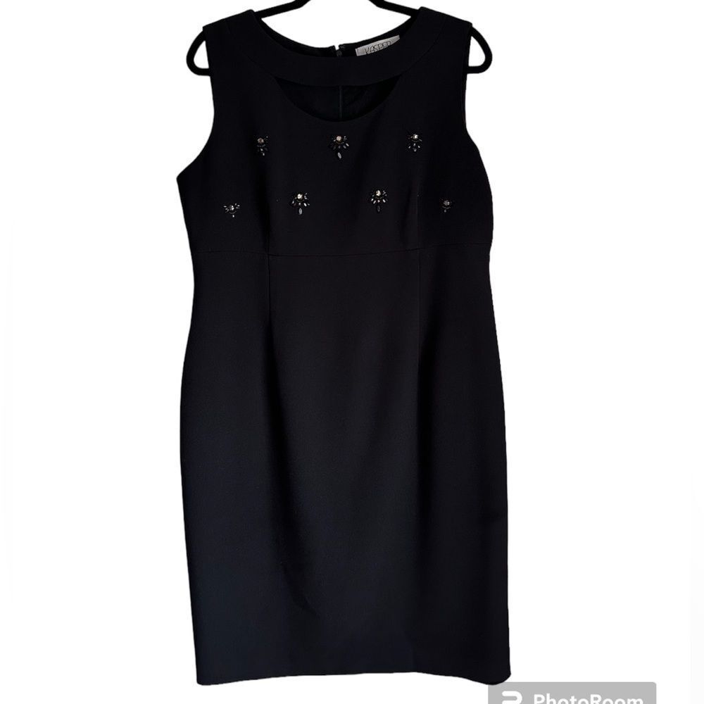 Kasper Black Embellished Sleeveless Sheath Dress